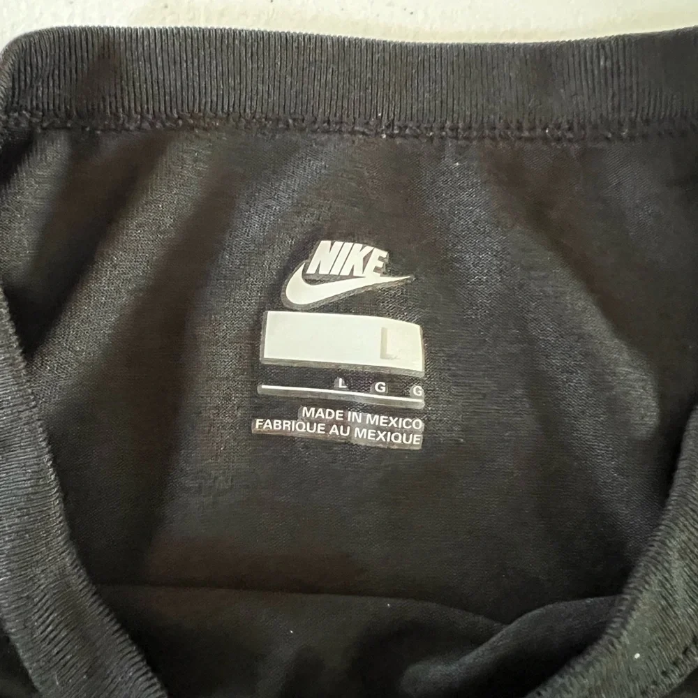 Nike Black Short Sleeve Tee Classic Fit Size Large